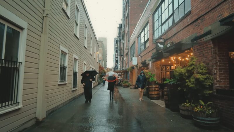 Seattle Walk in the Rain Narrow Passage